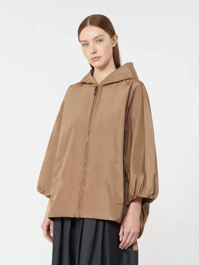 Veste en taffetas déperlant, couleur camel Veste en taffetas déperlant, couleur camel