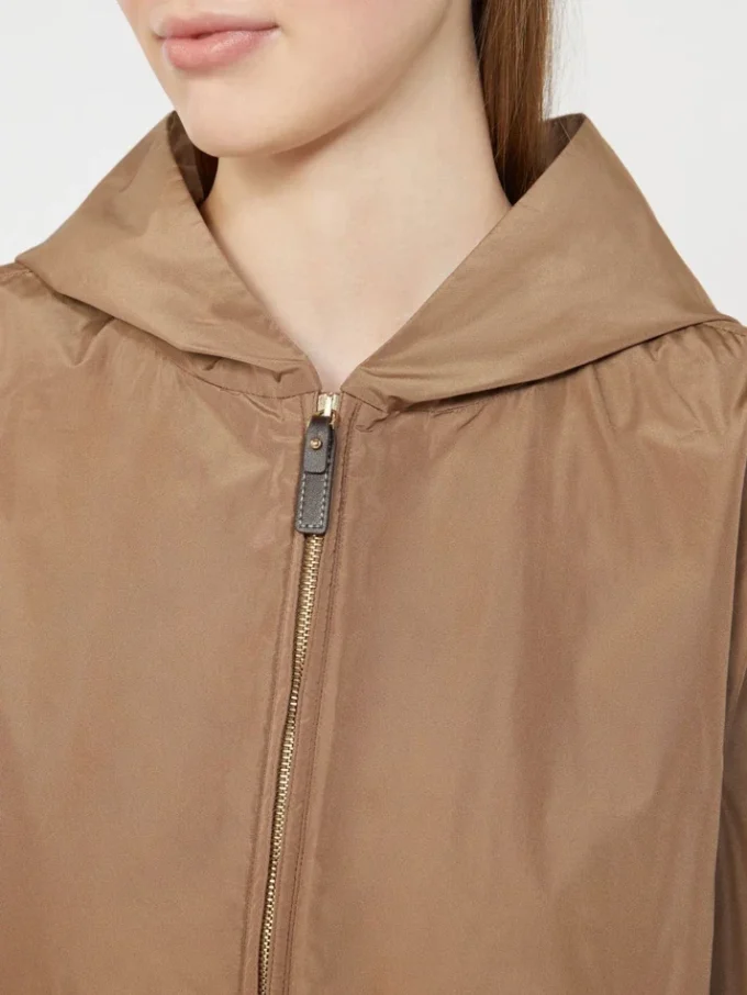 Veste en taffetas déperlant, couleur camel Veste en taffetas déperlant, couleur camel