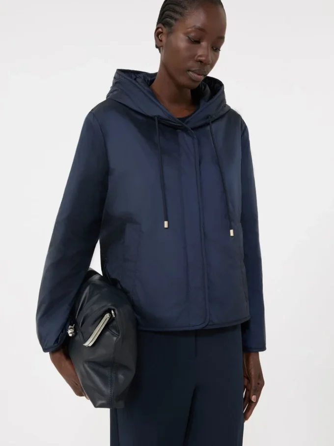 Veste matelassée à capuche en toile déperlante, bleu marine Veste matelassée à capuche en toile déperlante, bleu marine