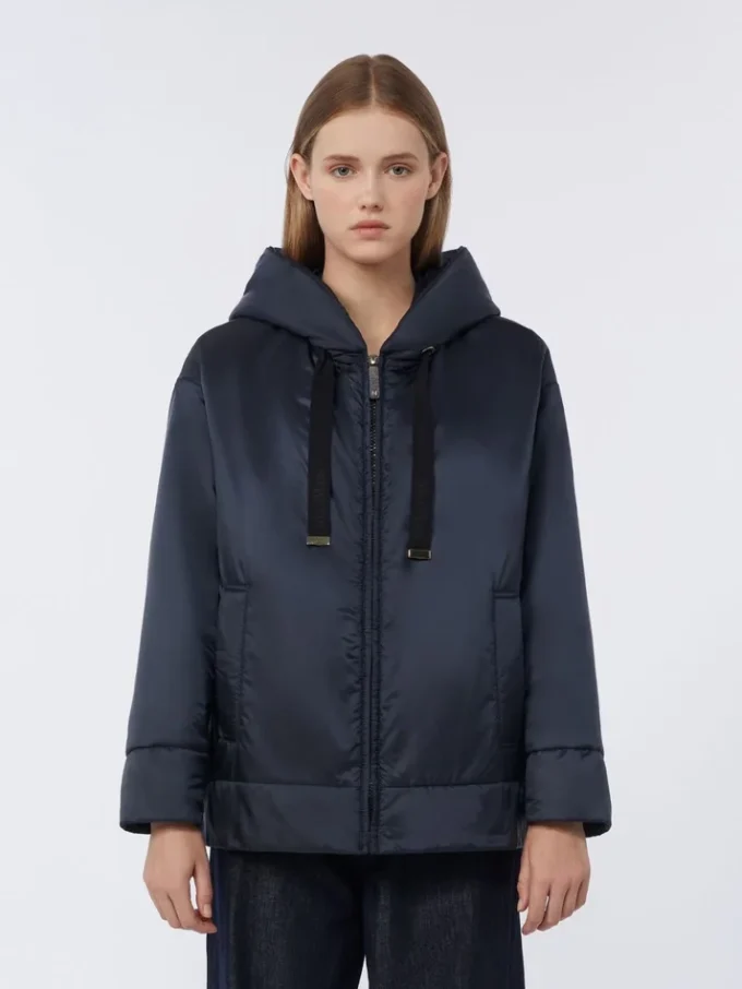 Veste matelassée à capuche en toile déperlante, bleu nuit Veste matelassée à capuche en toile déperlante, bleu nuit