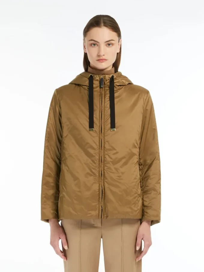 Veste matelassée à capuche hydrofuge, couleur caramel Veste matelassée à capuche hydrofuge, couleur caramel