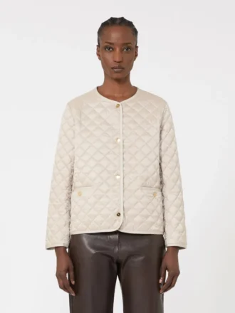 Veste matelassée en toile hydrofuge à col rond, couleur naturelle Veste matelassée en toile hydrofuge à col rond, couleur naturelle