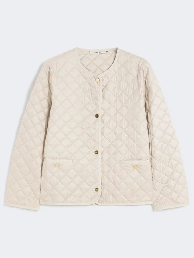 Veste matelassée en toile hydrofuge à col rond, couleur naturelle Veste matelassée en toile hydrofuge à col rond, couleur naturelle