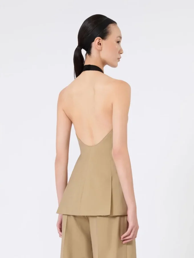 Veste sans manches en popeline de laine et soie, couleur camel Veste sans manches en popeline de laine et soie, couleur camel