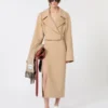 Vêtement d’extérieur court en Pure Wool, couleur caramel Vêtement d’extérieur court en Pure Wool, couleur caramel