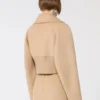 Vêtement d’extérieur court en Pure Wool, couleur caramel Vêtement d’extérieur court en Pure Wool, couleur caramel